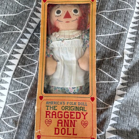 Vintage Raggedy Ann Doll in Original Box + Classic Raggedy Ann Storybook Collect - Picture 11 of 12